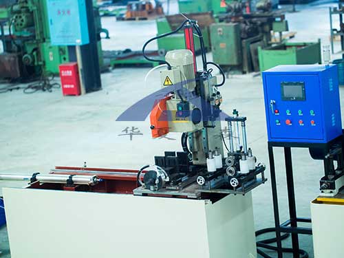 不銹鋼制管機,鈦焊管制管機,熱交換管制管機,專業(yè)制管機廠家,飲用水管制管機,汽車排氣管焊管機,復合管制管機,制管機模具,自來水管制管機,制管機價格,制管設(shè)備